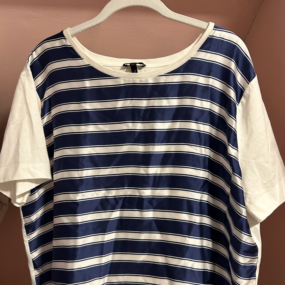 ESCADA silk navy/ivory crewneck t-shirt